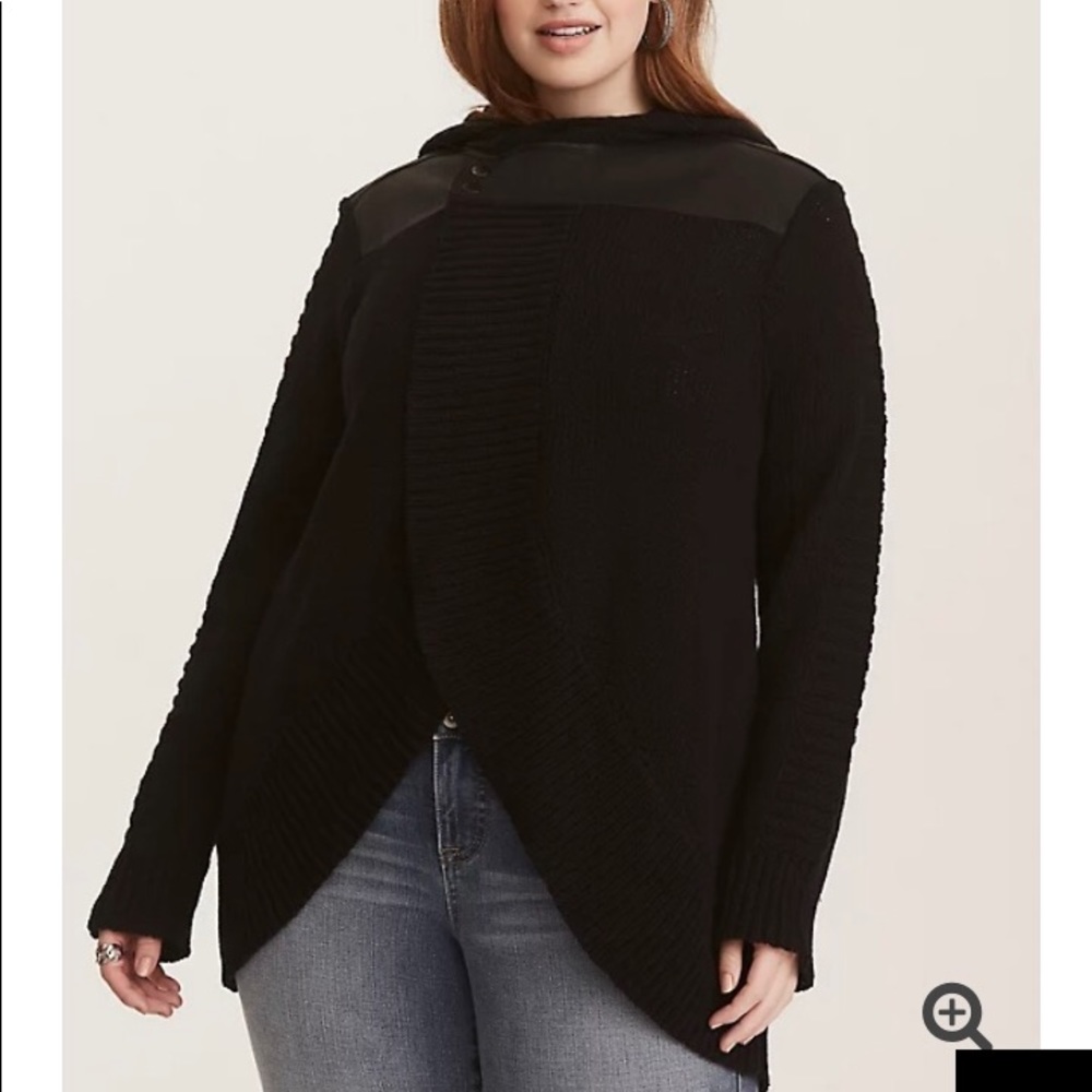 NWT Torrid Black Hoodie Sz 3